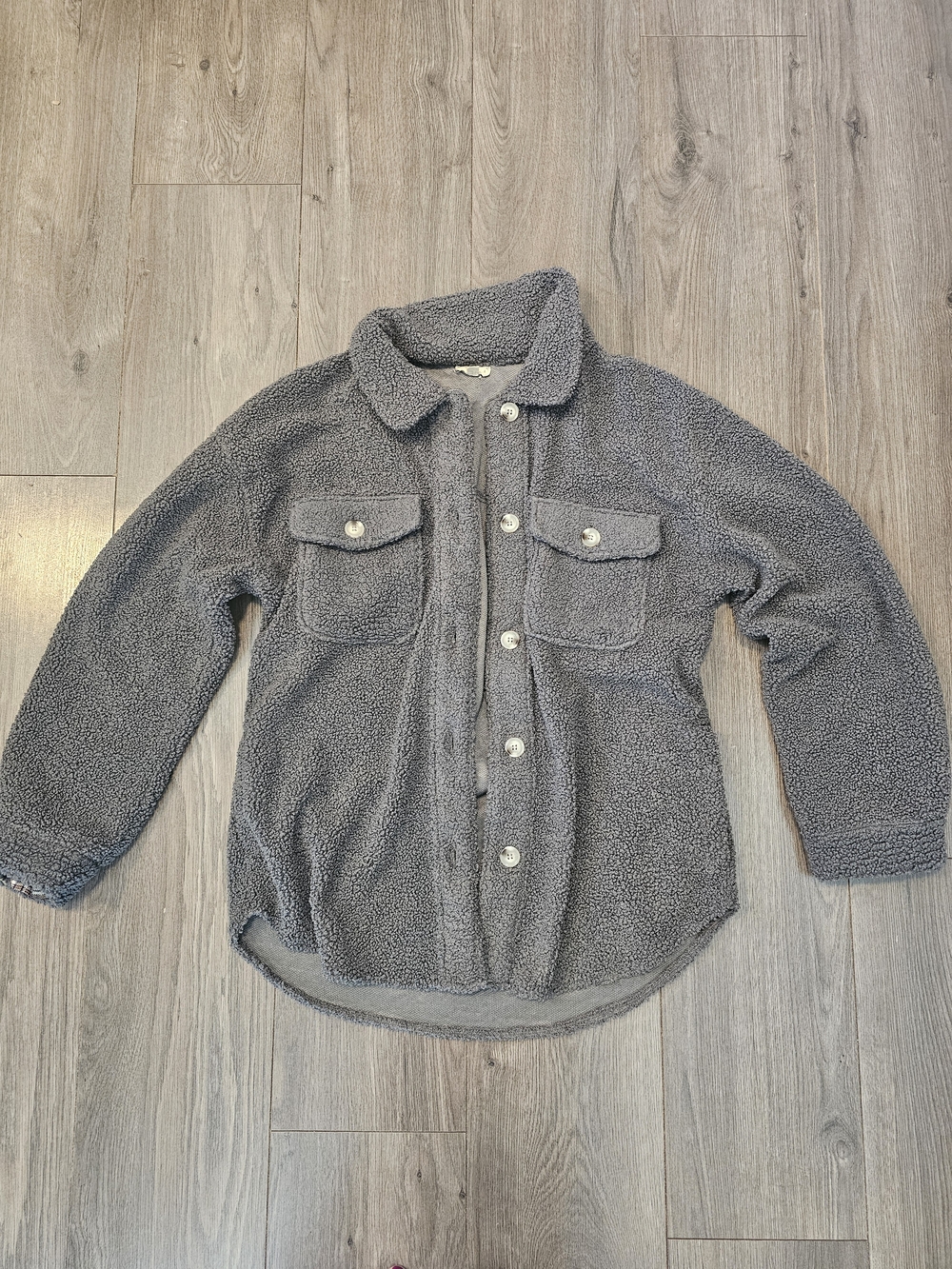 Hem & Thread Women'd Gray Sherpa Button-Front Jacket - Size Medium